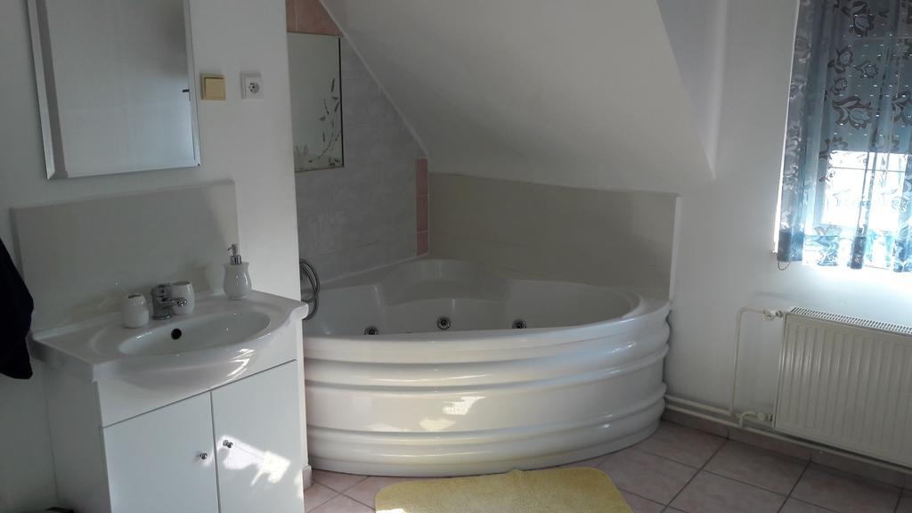 Motel Kotva Ivanka pri Dunaji Экстерьер фото
