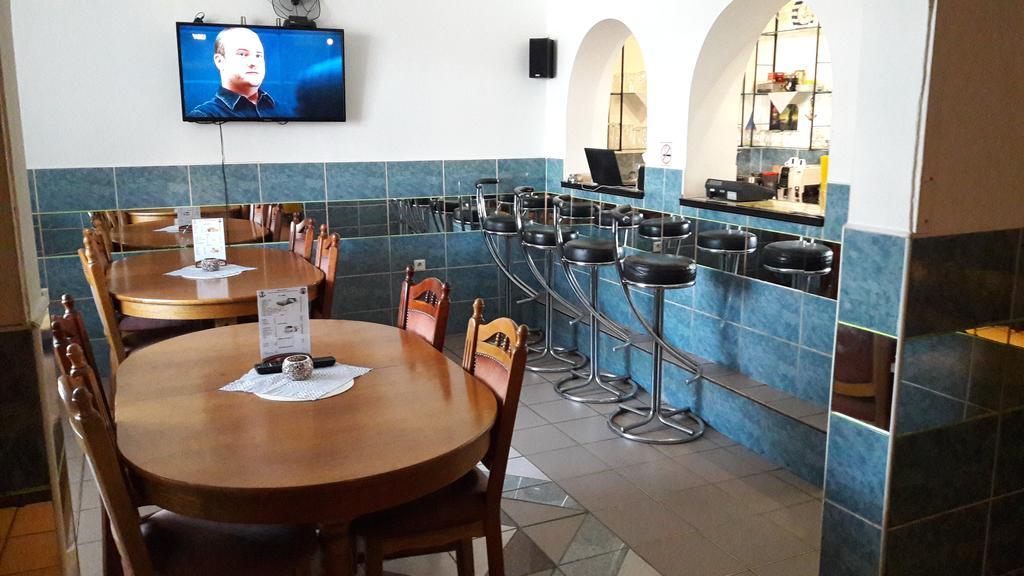 Motel Kotva Ivanka pri Dunaji Экстерьер фото