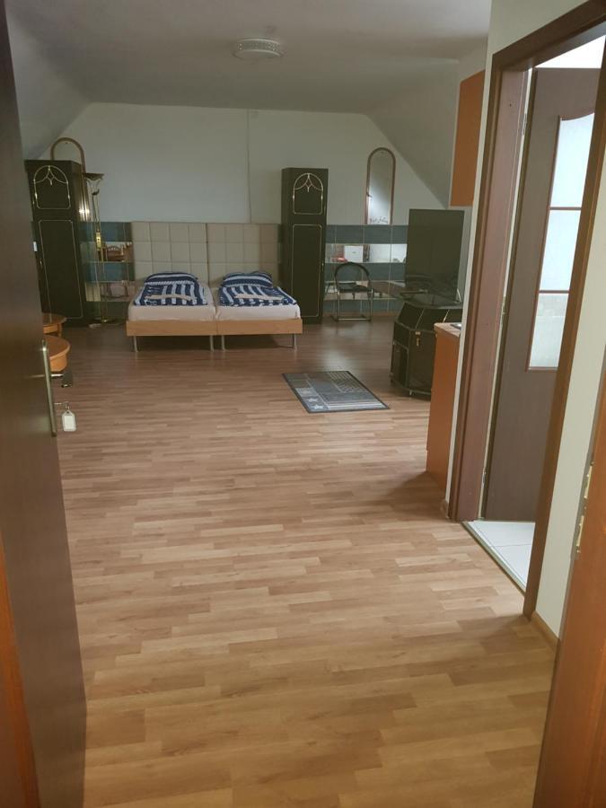 Motel Kotva Ivanka pri Dunaji Экстерьер фото